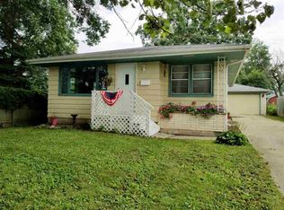 1823 Halsted Rd, Rockford, IL 61103