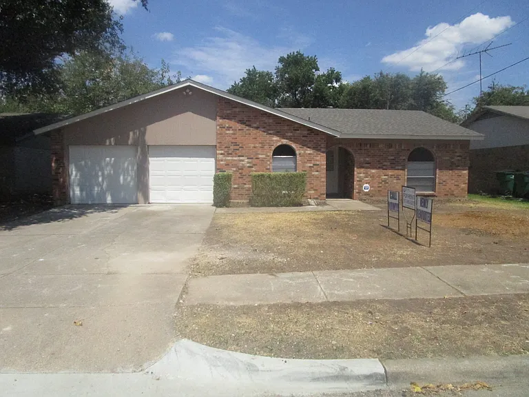 6605 Kitty Dr — Photo 1
