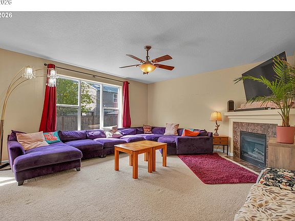 4th image of 34050 SE Sturgeon St