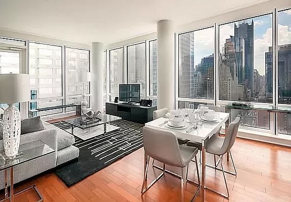3rd image of 306 W 48th St APT 14C