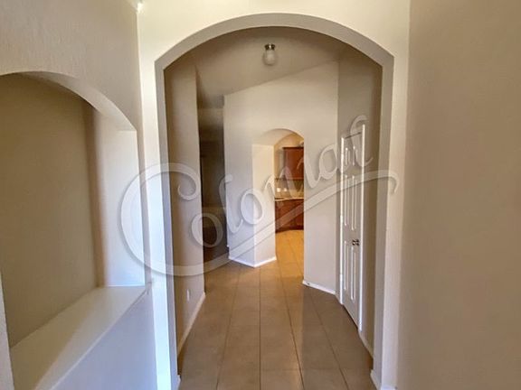 4th image of 5302 Holly Oak Ln