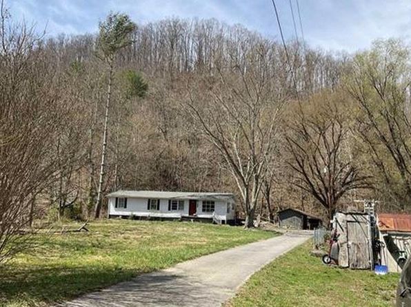 2053 Alto St, Big Stone Gap, VA 24219