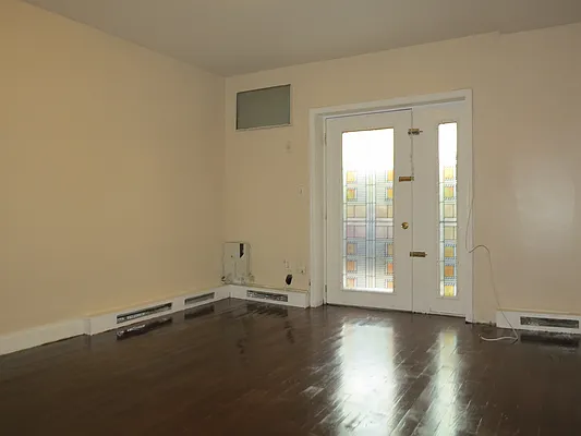 Rented by Target Realty Group | media 21