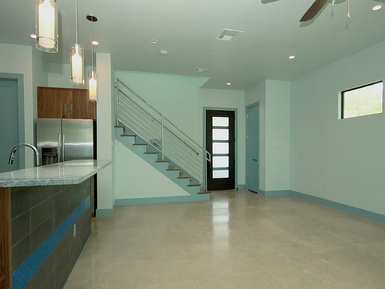 306 Franklin Blvd — Photo 24