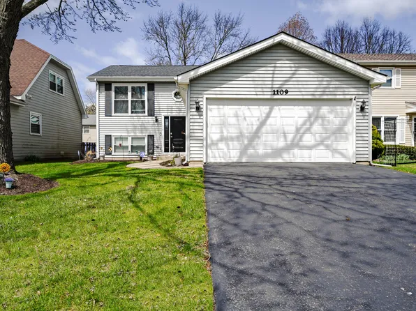 1109 Needham Rd, Naperville, IL 60563