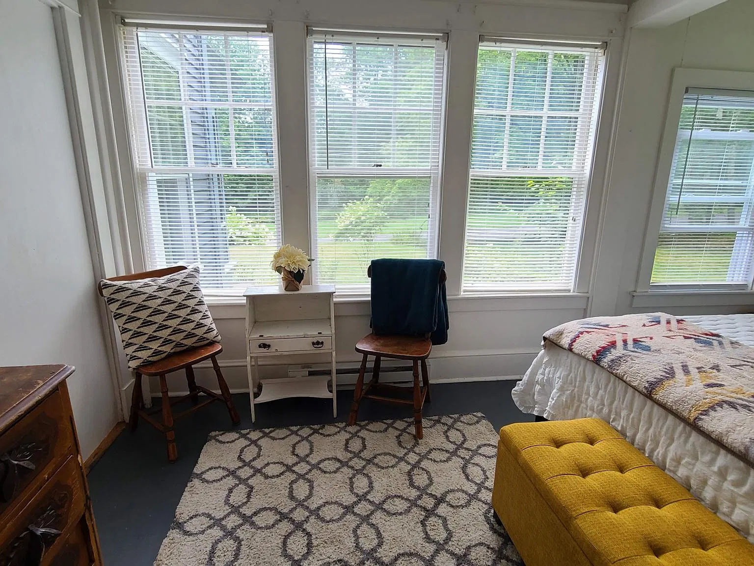 Studio, 400 sqft, $1,200 — Photo 3