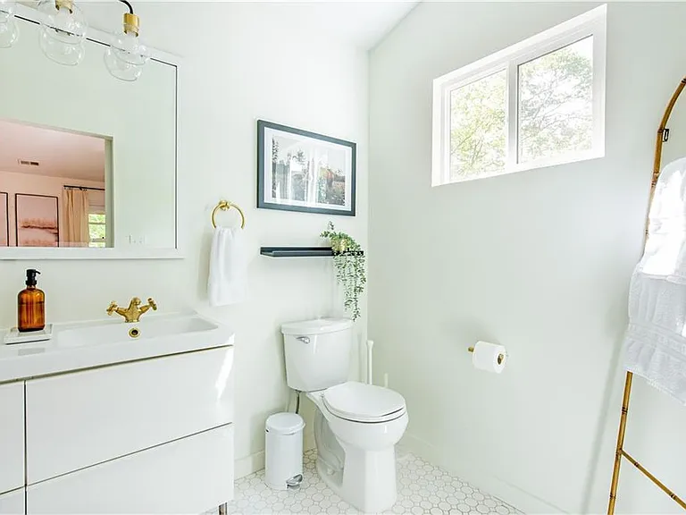 715 Hobart Ave SE — Photo 34