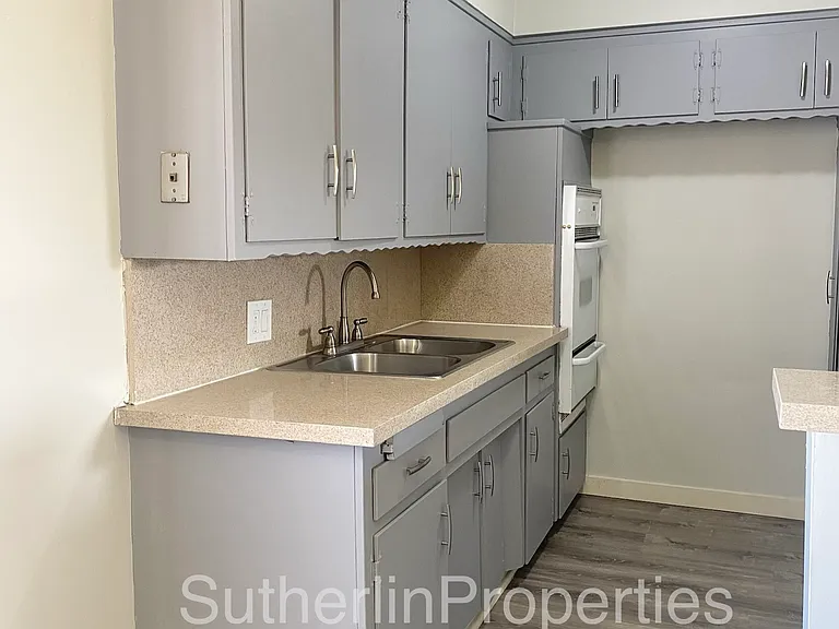 126 N Electric Ave #K — Photo 9