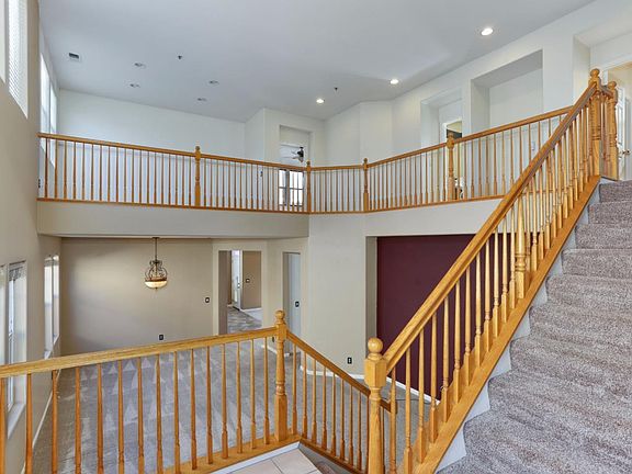 5th image of 100 Pelican Dr