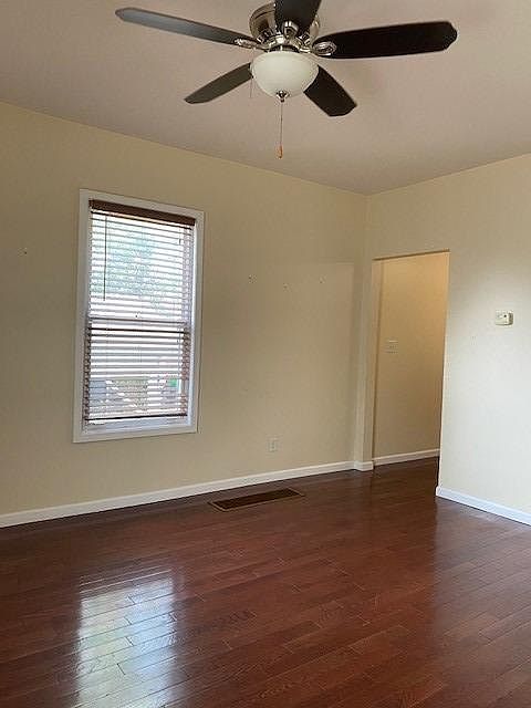 1st image of 11143 Oak Ave