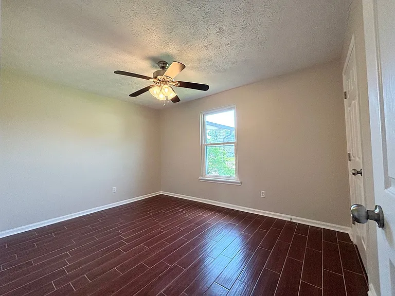 1747 Papaya Dr N — Photo 13