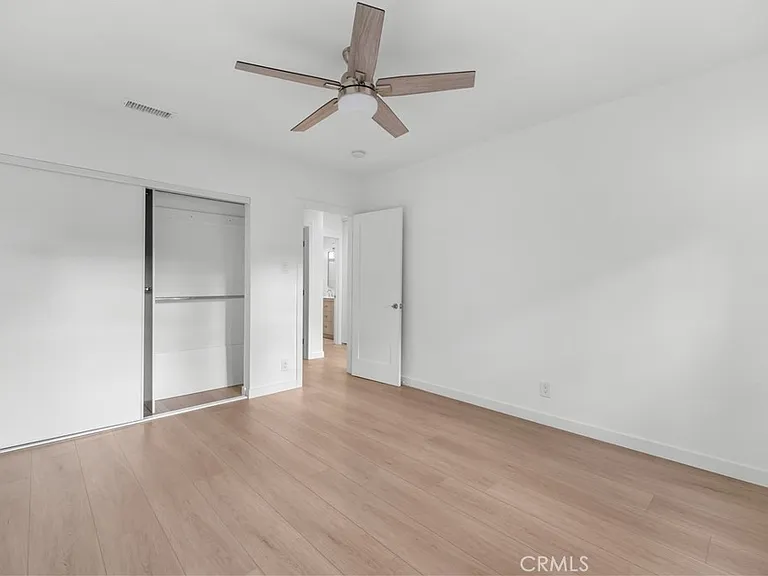 6642 Vineland Ave — Photo 11