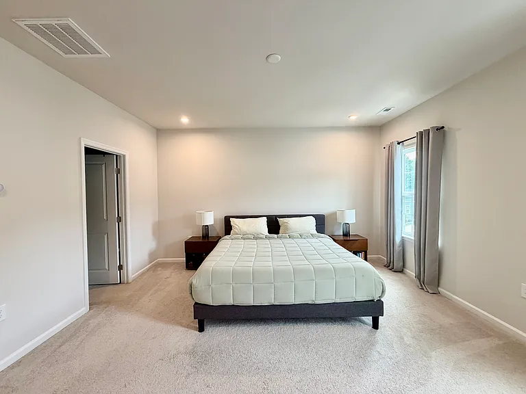 141 Callowhill Ln — Photo 10