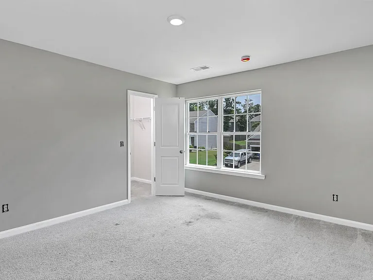 414 Tulip Way — Photo 31