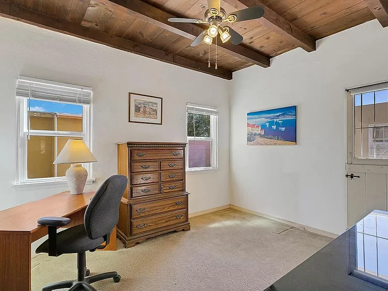 1502 E Seneca St — Photo 11