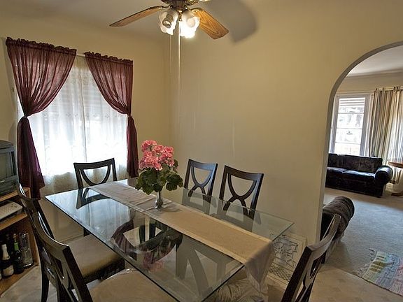 3rd image of 1801 Yosemite Dr