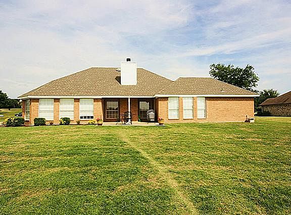 3rd image of 113 Creekview Ln