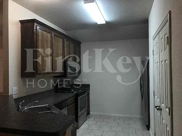 1218 Jewell Ln — Photo 24