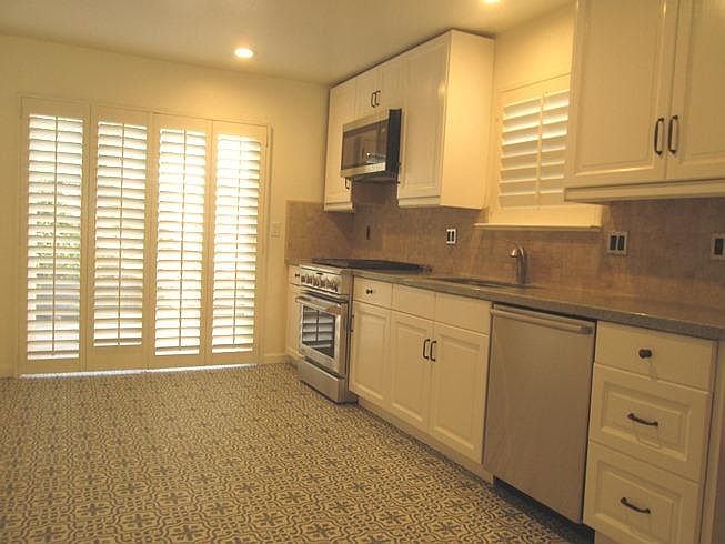 1st image of 109 Pine Wood Ln