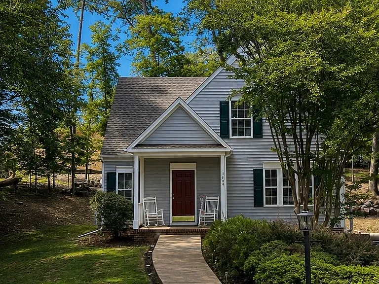 1694 Banyan Ct — Photo 1