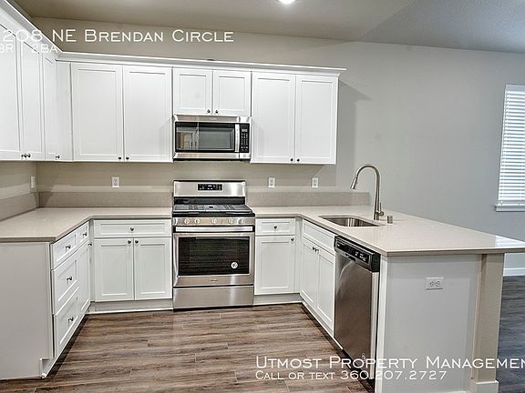 4th image of 2208 NE Brendan Cir