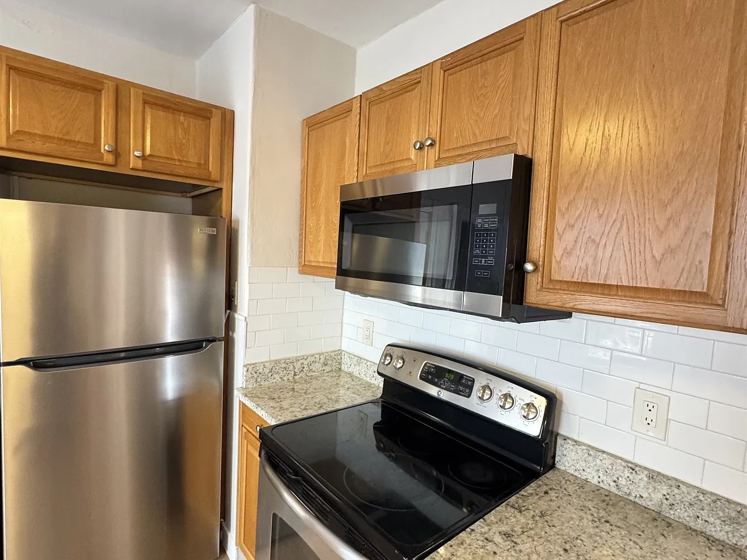 2 bed, $2,750 — Photo 3