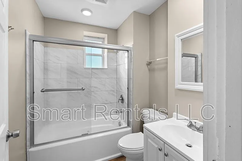 1 bed, 1.0 bath, 1000 sqft, $999 — Photo 3