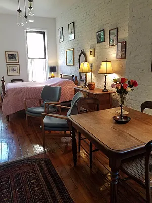 Rented by Chartwell Manhattan Realty | media 1