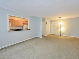 2 Sadore Ln APT 4M, Yonkers, NY 10710