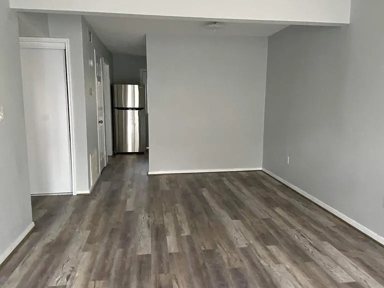 102 Oakdale Ct #2103 — Photo 8