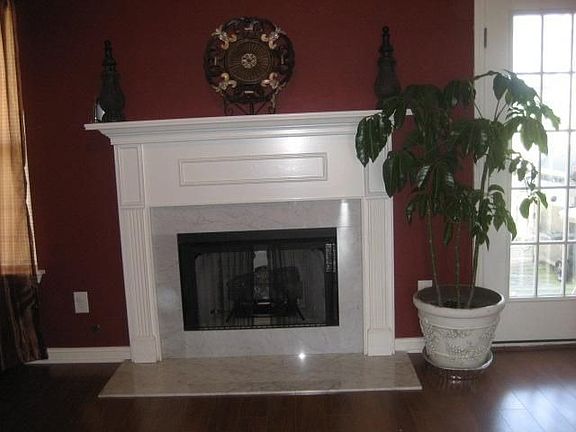 4th image of 49 Kendall Park Dr