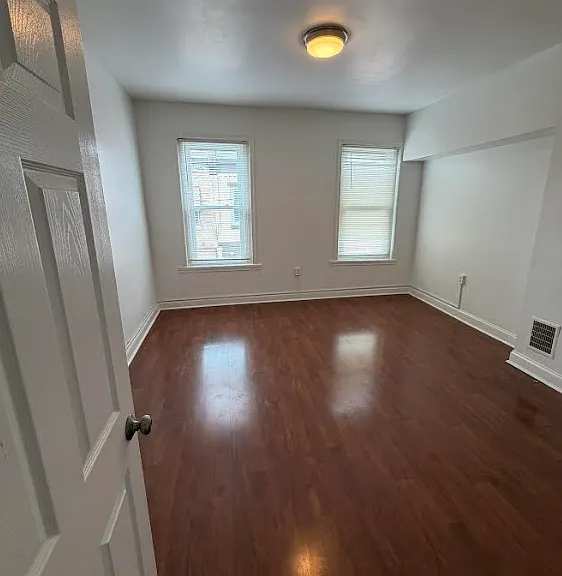 2415 N Douglas St — Photo 11