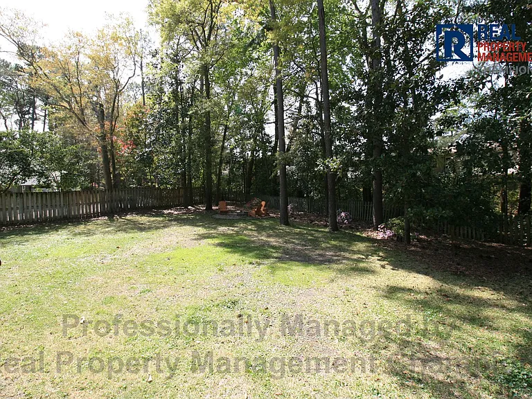 2206 Acacia Dr — Photo 22