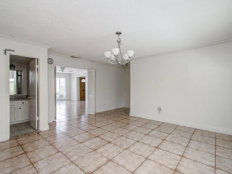 823 S Ripple Creek Dr — Photo 13