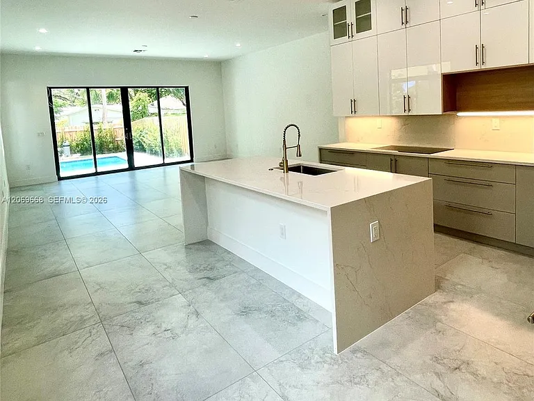 602 SW 7th Ave #0 — Photo 9