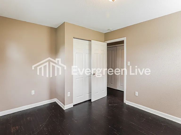 1509 N Hocker Ave — Photo 12