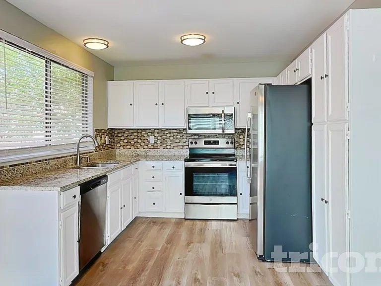 3812 S Ceylon Way — Photo 5