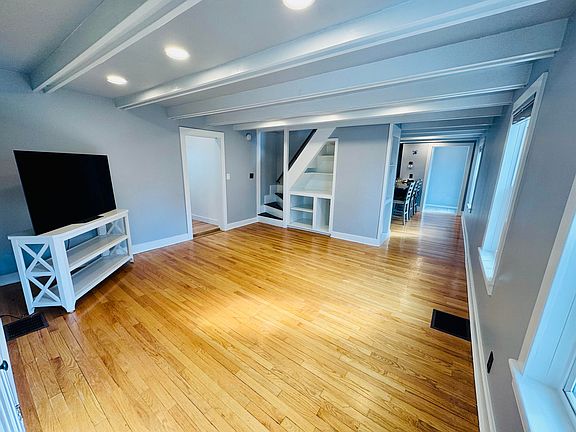 5th image of 21 Union St #B