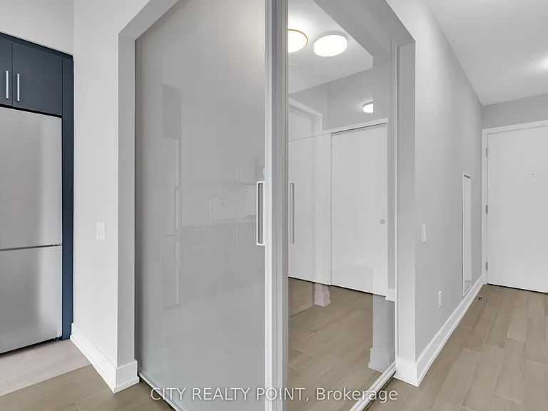 664 Spadina Ave #906 — Photo 9