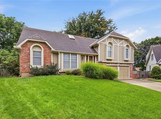 11620 Grant Dr, Overland Park, KS 66210