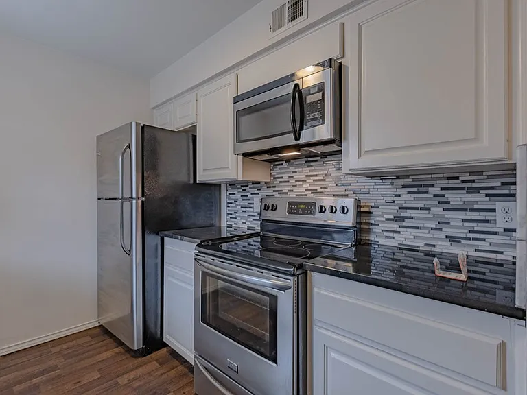 3310 Tanglewood Ln #1 — Photo 5