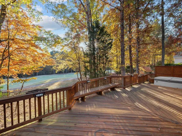 5020 Sunset Fairways Dr, Holly Springs, NC 27540