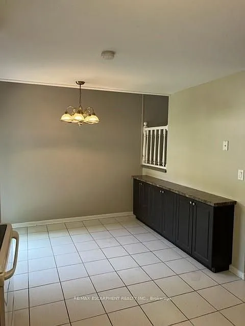 3 bed, $2,895 — Photo 4