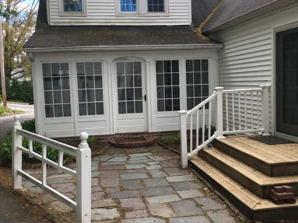 540 Concord St, Manchester, NH 03104