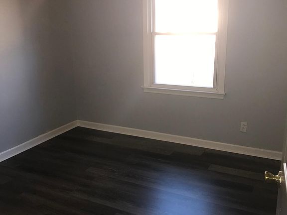 2nd image of 3767 Paul St