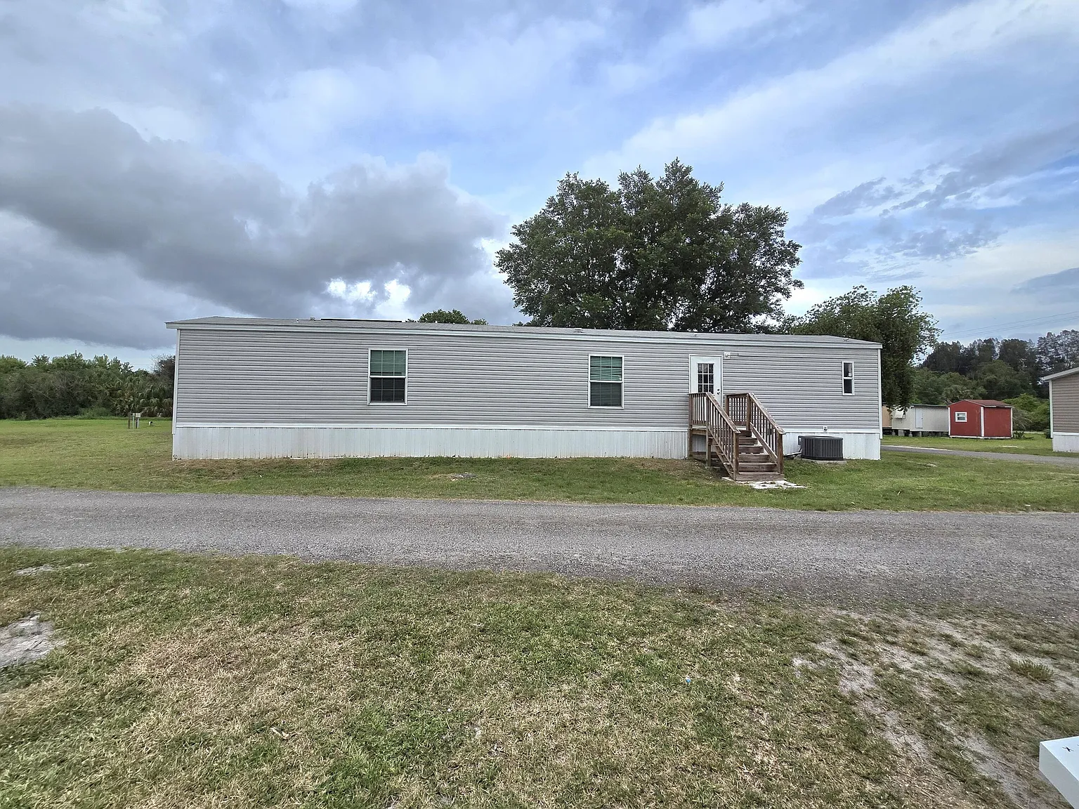 3 bed, 2.0 bath, 921 sqft, $1,850 — Photo 3