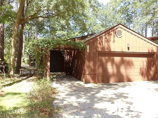 1st image of 640 N Beau Chene Dr APT 9