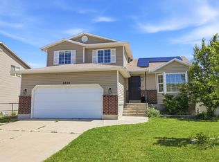 2039 Fremont Crest Ave, Syracuse, UT 84075