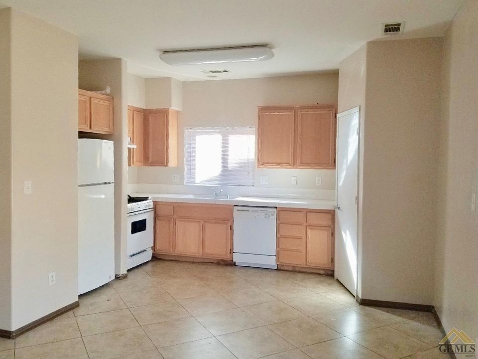 2nd image of 1424 Chico Ct