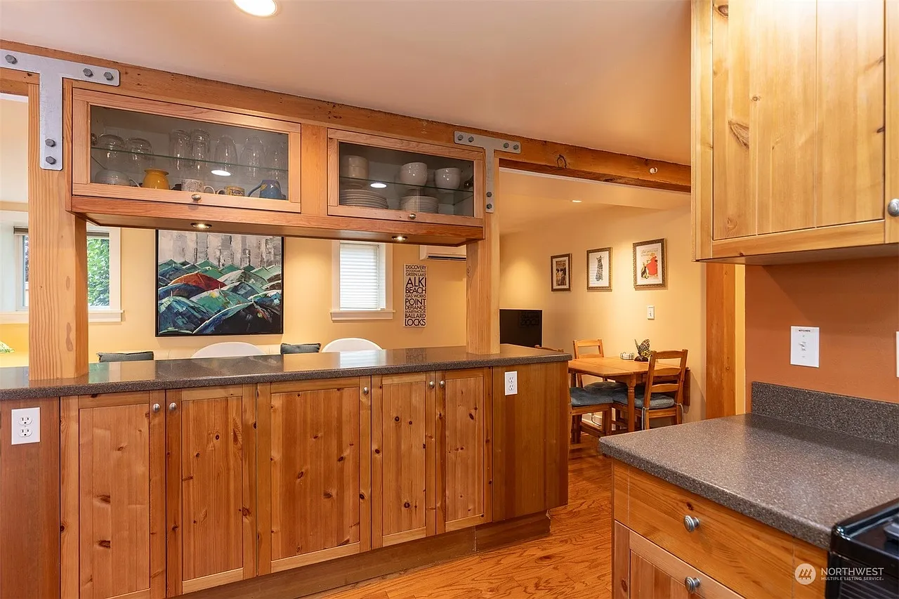 2 bed, 970 sqft, $2,995 — Photo 3
